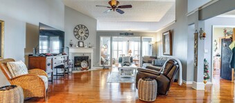 Cozy Buford Home w/ Piano ~ Mins to Lake Lanier!