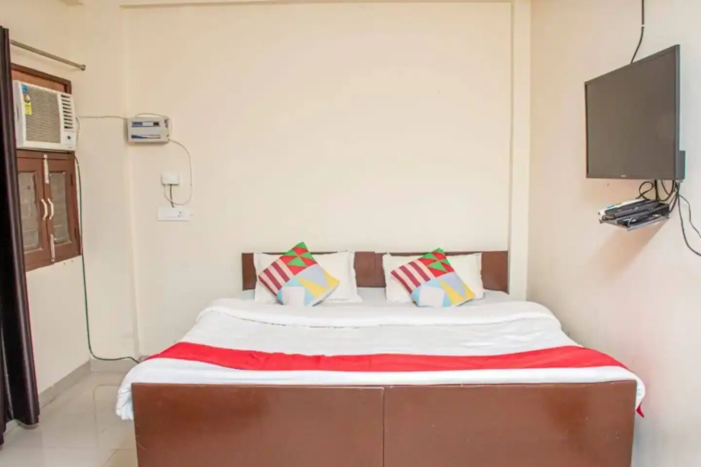 9 chambres, Wi-Fi, draps fournis