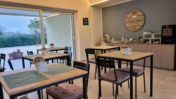 Petit déjeuner buffet compris tous les jours