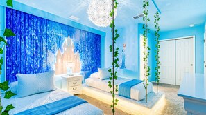 7 soveværelser, skrivebord, strygejern/strygebræt, weekendseng