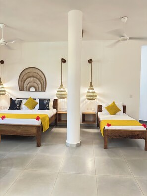 Deluxe Room, 1 Bedroom | In-room safe, desk, free WiFi, bed sheets
