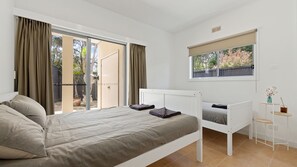 4 bedrooms, iron/ironing board, travel cot, Internet