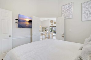 3 Schlafzimmer, Schreibtisch, Bügeleisen/Bügelbrett, WLAN