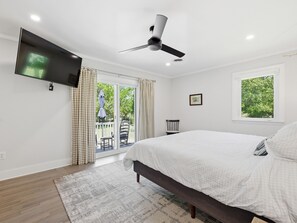2 bedrooms, desk, free WiFi, bed sheets