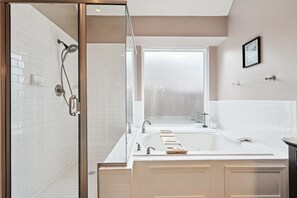 Shower, towels, shampoo