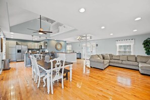 Unclassified image, 2 of 26, button