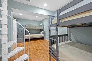 Unclassified image, 5 of 26, button