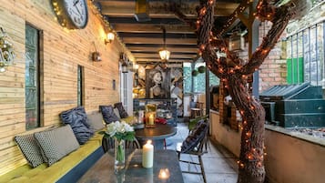 House | Dining