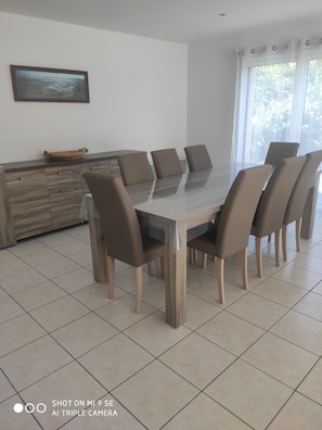 Dining - Proche de la mer (Cancale)