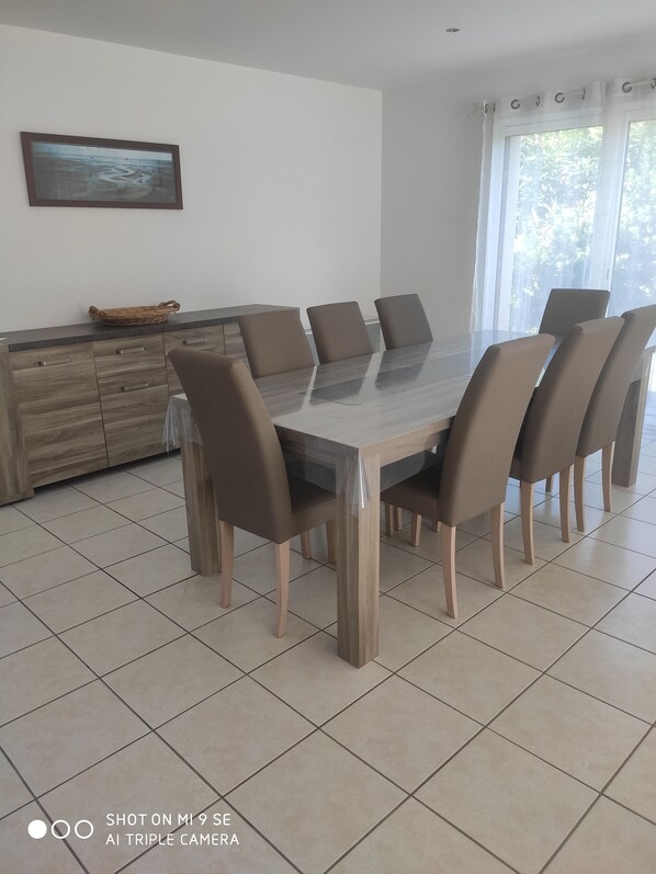 Dining - Proche de la mer (Cancale)