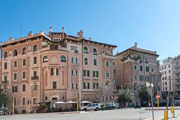 Front of property - Moonlight Suite (Rome)