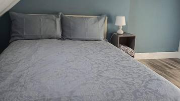 2 habitaciones, tabla de planchar con plancha y wifi gratis