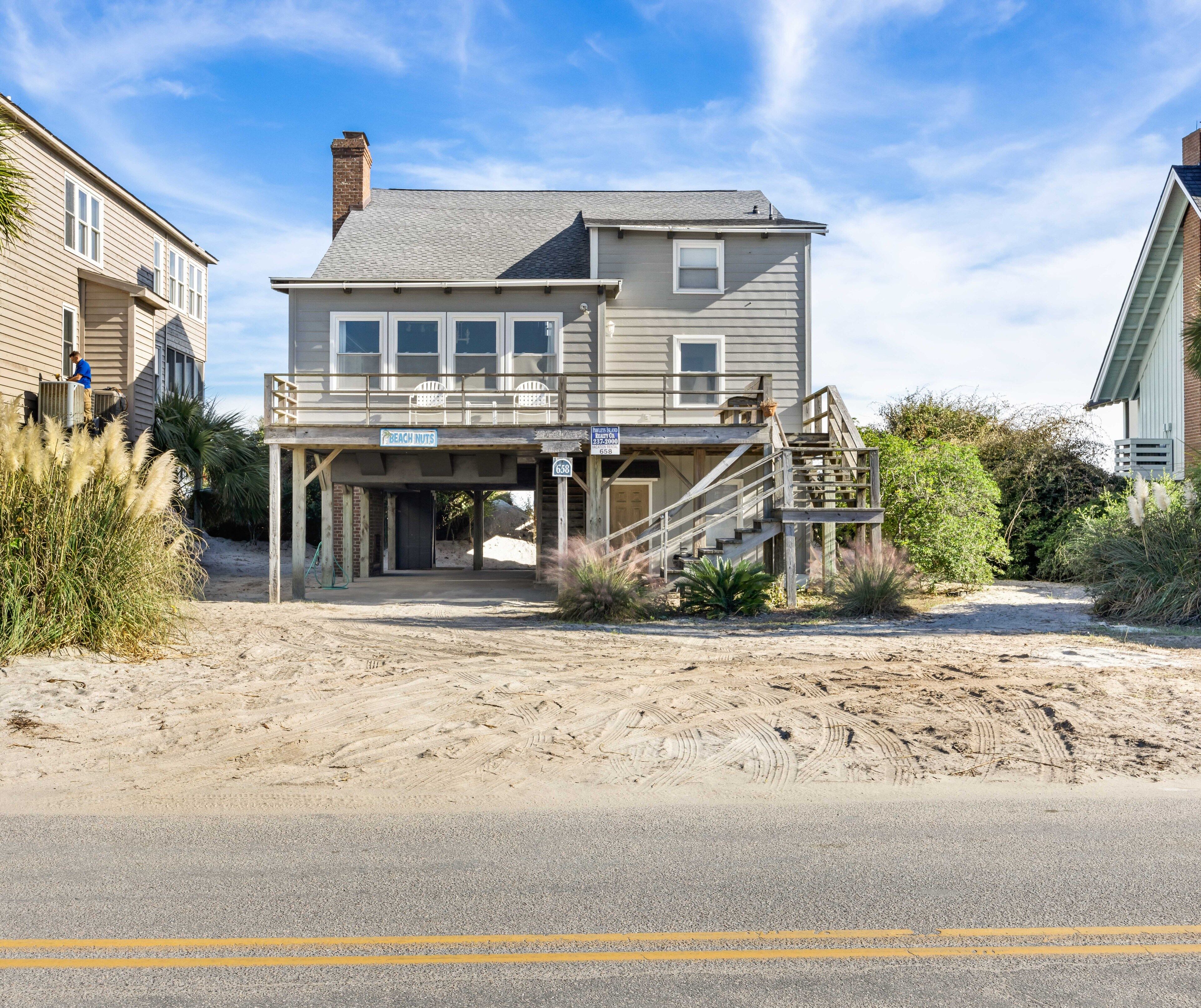 Beach Nuts - Oceanfront, 4-bedrooms