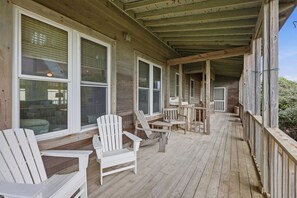 Terrace/patio - Cubbage - Oceanfront, 5-bedrooms (Pawleys Island)