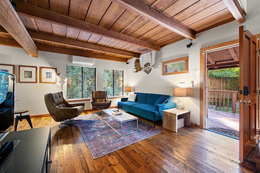 Summerwood ~ Charming, Hot Tub, Family-friendly Cabin! Walk To Town! - Russian River, CA