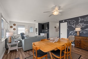 Smart TV, DVD player, books, video library - Direct Beach Access at my newly updated cottage in Nags Head, NC (Nags Head)