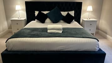 4 bedrooms, iron/ironing board, travel cot, free WiFi