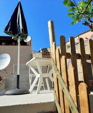 Terrace/patio - Casetta da Francesca - your relaxing vacation 15 min. from the sea (Cuglieri)