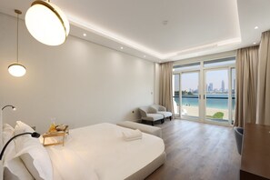 5 bedrooms, iron/ironing board, free WiFi, bed sheets