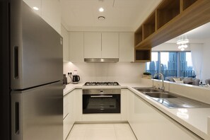 Fridge, microwave, oven, stovetop