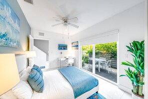 4 bedrooms, desk, iron/ironing board, travel crib - Pool+Hot Tub+Sauna+Gym! 1 Minute Walk To Beach! (Pompano Beach)