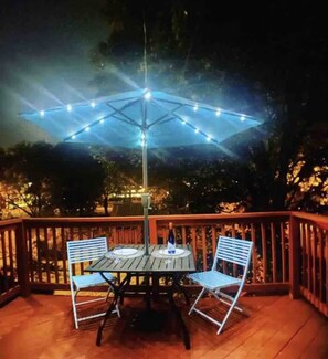 Outdoor dining - 2 Family Modern Home walk to Glass Museum (Corning)