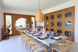 Dining - Mar-A-Villa – Oceanfront Vacation Home (Cabarete)