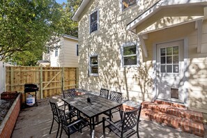 Outdoor dining - Double Up in Downtown New Bern! (New Bern)