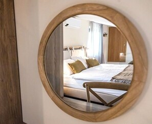 6 soverom, safe på rommet, strykejern/-brett og reiseseng for barn