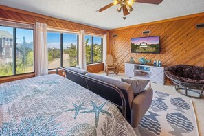 3 bedrooms, desk, free WiFi, bed sheets - Soundside Dog Friendly w/ Hot Tub, Smart TVs, Community Pool & Tennis/Pickleball (Avon)