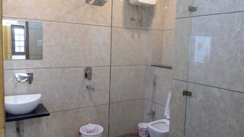 Shower, towels, soap, shampoo