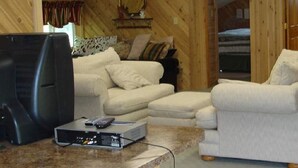 Interior - Bluebird Inn - The Lake Home (Fish Haven)