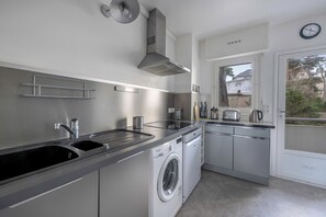 Kühlschrank, Mikrowelle, Geschirrspüler