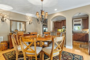 House | In-room dining