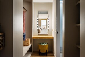 Desk - ALEGRIA Mercury (Santa Susanna)