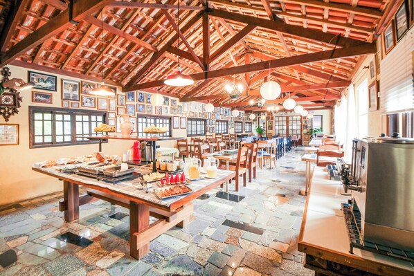 Desayuno buffet incluido todos los días