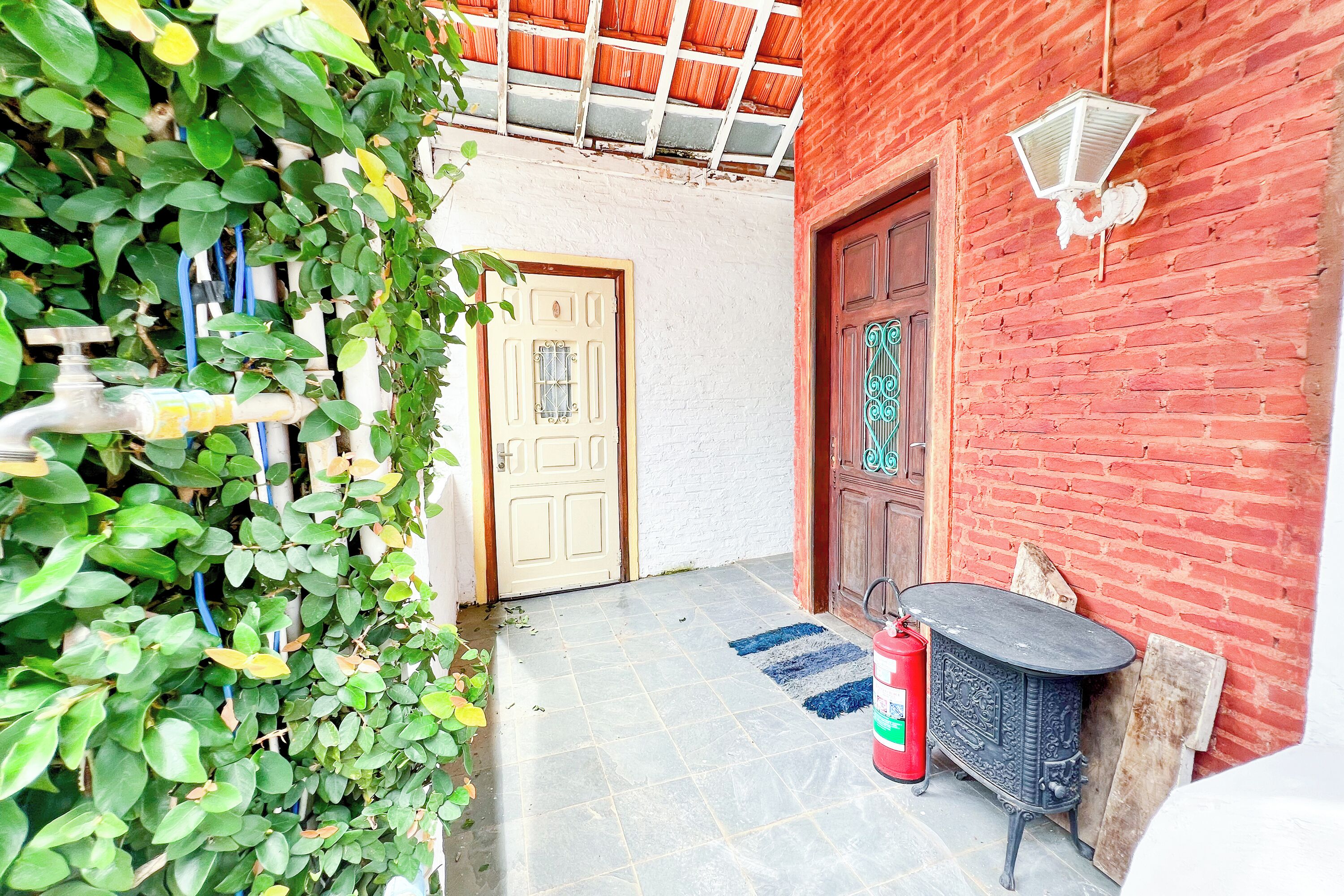 Comfort Room | Balcony