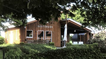 Esterni