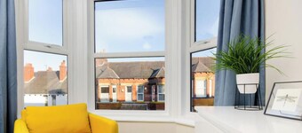 Scarborough Stays  5 Bed - 3 min from beach