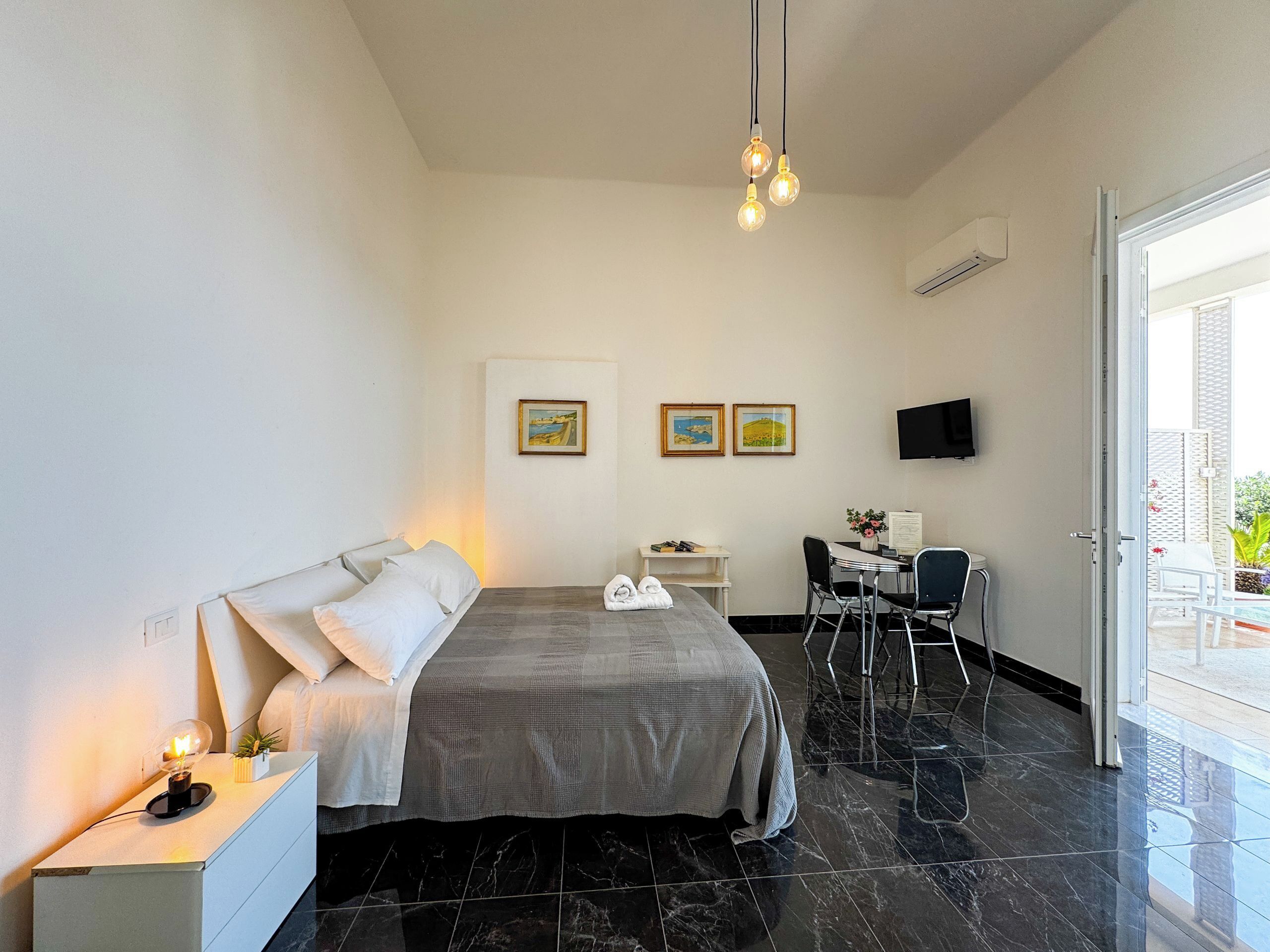 2 chambres, bureau, fer et planche à repasser, Wi-Fi gratuit