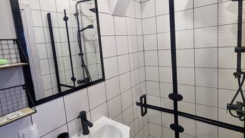 Hair dryer, towels