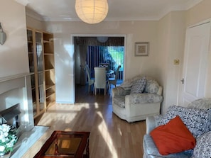 House | Living area | TV, fireplace - Stunning 3-bed House in Cheadle (Cheadle)