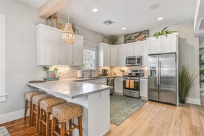 Fridge, microwave, oven, stovetop - Magnolia Manor a Spacious Beach Retreat w/ Hot Tub (Galveston)