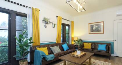 Vintage Coastal Charm 10 mins. drive to Disneyland