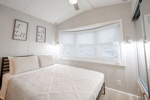 1 bedroom, iron/ironing board, WiFi, bed sheets - Holme Away from Home (Sarasota)