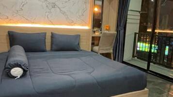 1 bedroom, desk, iron/ironing board, free WiFi