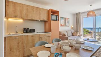 Fridge, microwave, stovetop, electric kettle