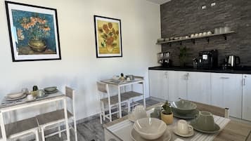 Free daily self-serve breakfast