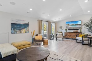 Televisión, chimenea