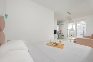 Estúdio, sacada | Wi-Fi de cortesia, roupa de cama